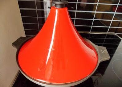 Pour cuisiner, préférez les plats en fonte, en verre, en granit naturel, en inox ou en porcelaine Pour cuisiner, préférez les plats en fonte, en verre, en granit naturel, en inox ou en porcelaine