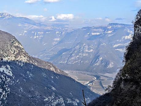 Spiazzi (Montebaldo)— Sanctuaire de la Madonne de la couronne /  Wallfahrtskirche della Corona — 24 Bilder / 24 photos