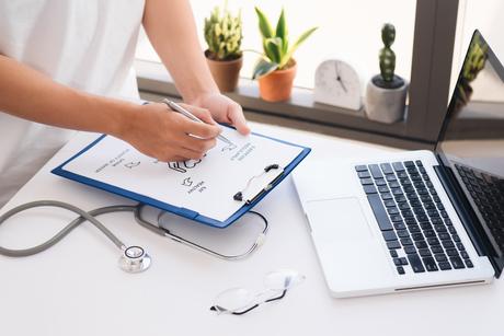 Quel que soit l’âge, les « dangers » de l’obésité sont maintenant bien documentés, cependant, les relations entre la perte de poids à long terme, le fonctionnement physique et la mortalité chez les personnes âgées restent peu étudiées (Visuel Adobe Stock 249293728) Quel que soit l’âge, les « dangers » de l’obésité sont maintenant bien documentés, cependant, les relations entre la perte de poids à long terme, le fonctionnement physique et la mortalité chez les personnes âgées restent peu étudiées (Visuel Adobe Stock 249293728)