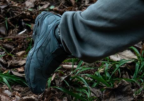 BEAMS donne une version militaire à la Mizuno Wave Rider 10