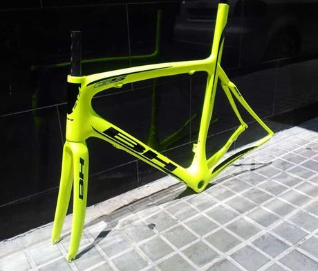 peinture fluo pour cadre de vélo
