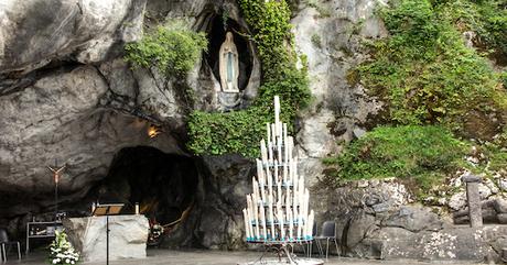 La demande de Marie à propos des cierges de Lourdes