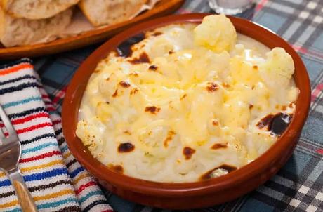 Délicieuse Tartiflette Légère de chou-fleur Délicieuse Tartiflette Légère de chou-fleur