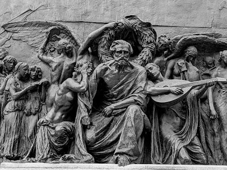 Parma — Le monument à Giuseppe Verdi / Giuseppe-Verdi-Denkmal