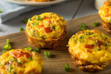 Délicieux muffins apéritifs aux lardons et légumes au Thermomix