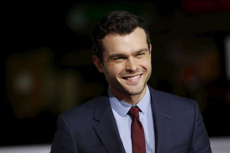 Oppenheimer : Alden Ehrenreich au casting du film de Christopher Nolan ? Oppenheimer : Alden Ehrenreich au casting du film de Christopher Nolan ?