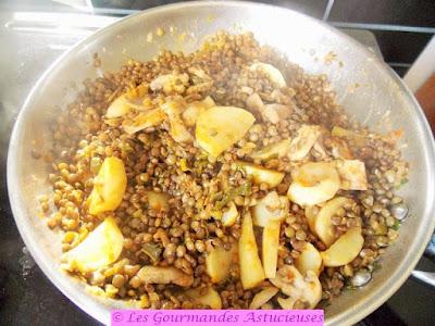 Poêlée de lentilles vertes aux radis noirs (Vegan) Poêlée de lentilles vertes aux radis noirs (Vegan)