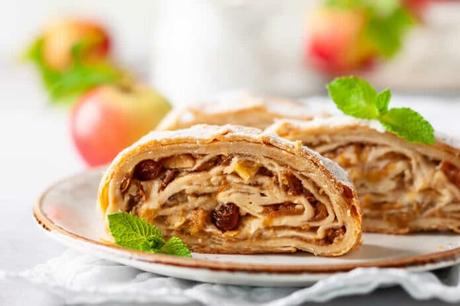 Le délicieux strudel aux pommes et raisins secs