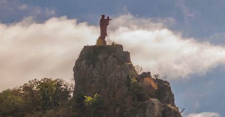 A Lourdes, quatorze apparitions sur dix-huit se déroulent pendant le carême
