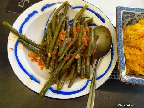 Rendang au boemboe, riz au curcuma et haricots verts épicés - La cuisine indonésienne