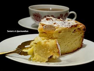 Gâteau aux pommes, mascarpone et amandes (recette très simple). Gâteau aux pommes, mascarpone et amandes (recette très simple).