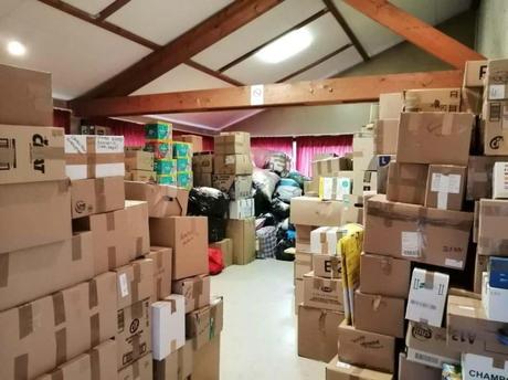 Roulés de tortilla au fromage frais, tomates confites et olives Roulés de tortilla au fromage frais, tomates confites et olives