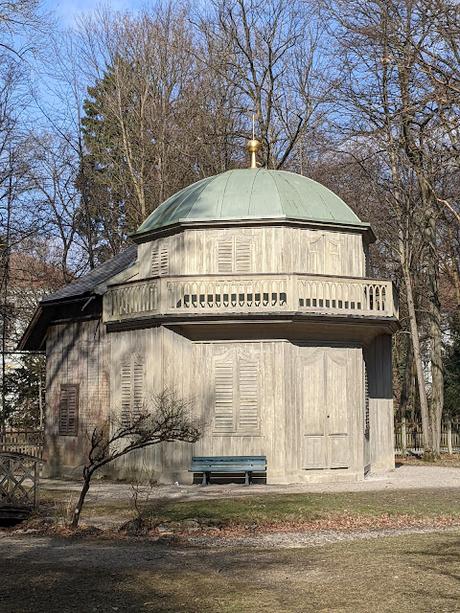 La petite maison de la sorcière (Hexenhäuschen) dans le parc de Nymphenburg à Munich