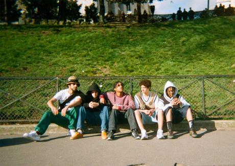 Hélas partage sa collection Spring 2022 Hélas partage sa collection Spring 2022