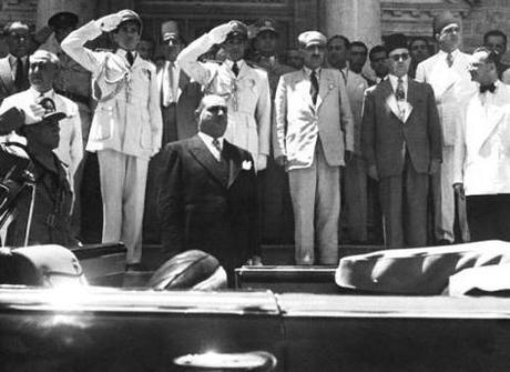 USA, Internationalement Impliqués USA, Internationalement Impliqués