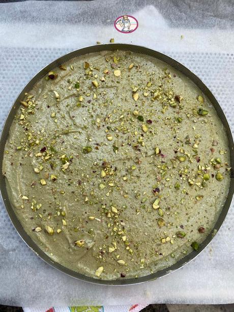 Entremets griotte et thé matcha comme au Japon. Entremets griotte et thé matcha comme au Japon.