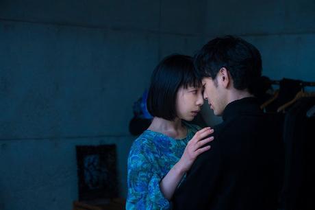 [CRITIQUE] : The Housewife