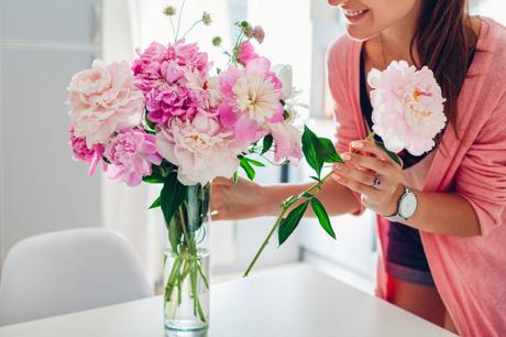 Voir la vie en roses : devenir fleuriste en reconversion professionnelle