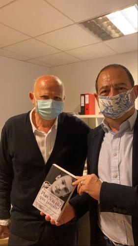 Mon ami et éditeur Yves Michalon des éditions @MichalonEditeur nous a quittés. E2FC6C87-A6B3-413B-AE1E-482A56DA2B99.jpeg