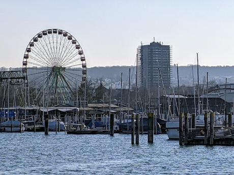 Bummeln in Konstanz — 20 Bilder / Flânerie dans Constance —  20  photos