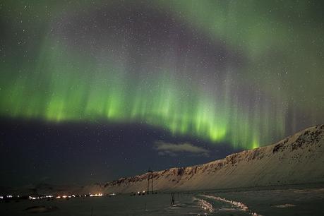 Une étoile filante plante cette photo de famille Aurore au Northumberland International Dark Sky Park