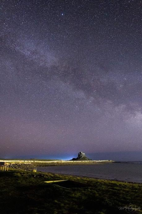 Une étoile filante plante cette photo de famille Astrophotographie au Northumberland International Dark Sky Park