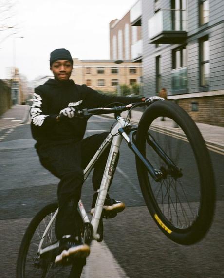 Collective Bike présente sa collection « Not For Individuals » Collective Bike présente sa collection « Not For Individuals »