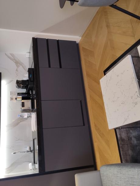 Le Claridge dévoile 21 nouvelles suites imaginées comme des appartements au chic très parisien, en plein cœur du Triangle d’Or