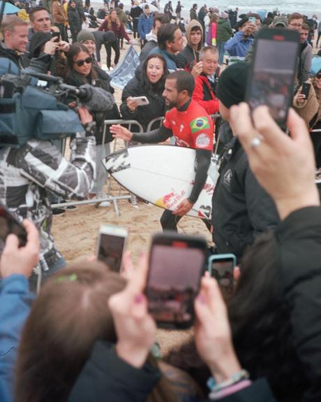 Surf, skate et basket, Kanoa Igarashi nous parle de sa vie sur les planches Surf, skate et basket, Kanoa Igarashi nous parle de sa vie sur les planches