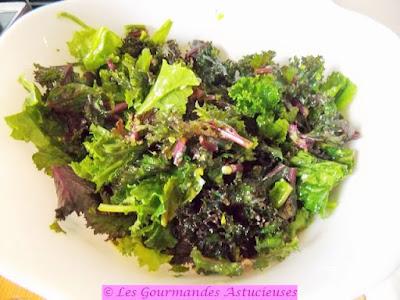 Quenelles lentilles-quinoa, écrasée d'orties et salade choux (Vegan) Quenelles lentilles-quinoa, écrasée d'orties et salade choux (Vegan)