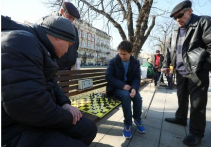 La capitale des échecs ukrainienne attend le prochain coup de la Russie