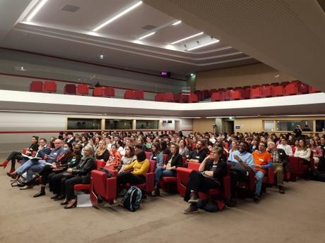 Heureux d'ouvrir cette 9eme cérémonie de remise des prix Heureux d'ouvrir cette 9eme cérémonie remise prix