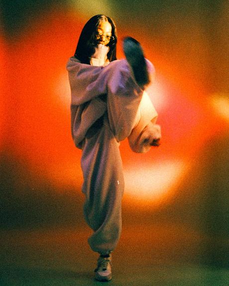 Fenom présente la Nike Air Max 1 « Ville Lumière » avec Kimberly Fenom présente la Nike Air Max 1 « Ville Lumière » avec Kimberly