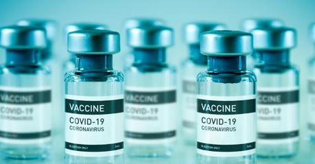 Chaque vendredi, le VAERS publie les rapports de blessures liées aux vaccins reçus à une date précise. Les rapports soumis au VAERS nécessitent une enquête plus approfondie avant qu'une relation de cause à effet puisse être confirmée.
