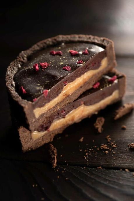 Tartelettes chocolat et caramel au beurre salé sans cuisson, sans farine et sans œuf !