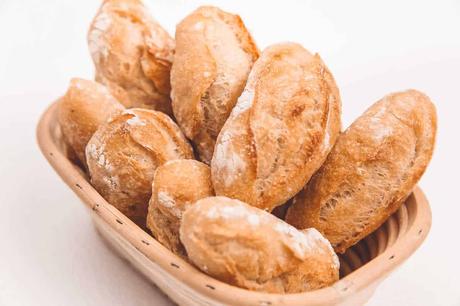 Mini-baguettes au Thermomix, croustillantes et très facile à réaliser Mini-baguettes au Thermomix, croustillantes et très facile à réaliser