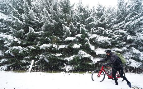 La neige dans les Pennines, dans le nord de l'Angleterre, et les prévisions météorologiques prédisent que d'autres sont en route.  Pennsylvanie
