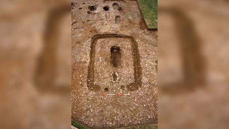 Les tombes de dizaines de rois de l'époque du roi Arthur découvertes en Grande-Bretagne