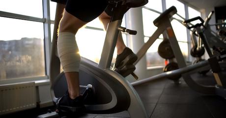 Sur mon vélo de rééducation, la Vierge m'accompagne