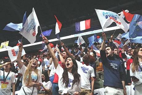Élysée 2022 (41) : Emmanuel Macron descend dans l’arène