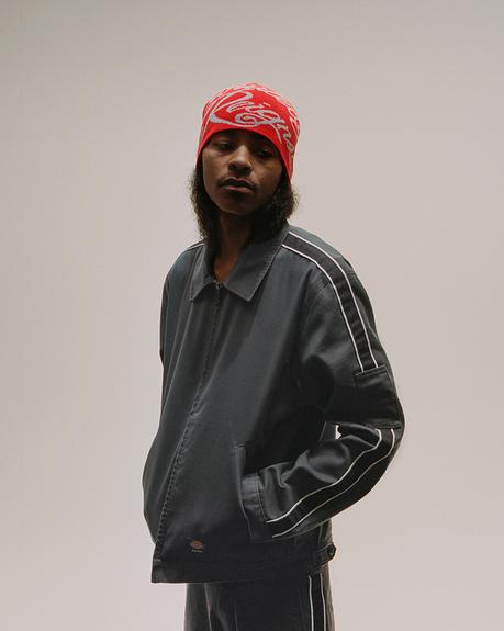 Dickies et Supreme modifient le bleu de travail Dickies et Supreme modifient le bleu de travail