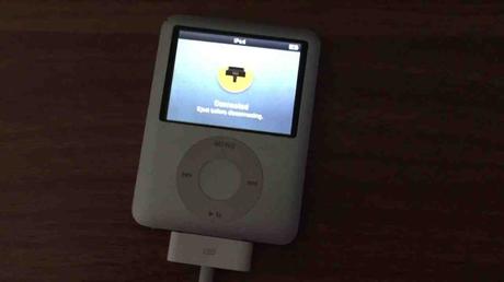 Comment réinitialiser un iPod avec les boutons ?