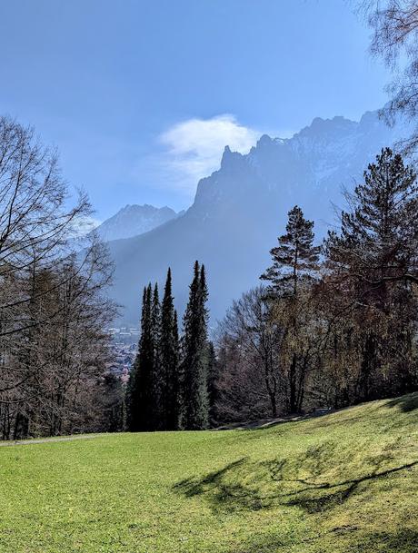 Ostern 2022 in Mittenwald — 15 Bilder / 15 photos — Pâques 2022 à Mittenwald