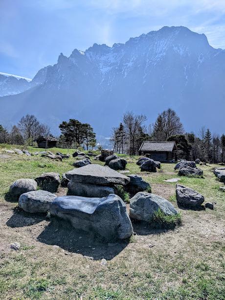 Ostern 2022 in Mittenwald — 15 Bilder / 15 photos — Pâques 2022 à Mittenwald