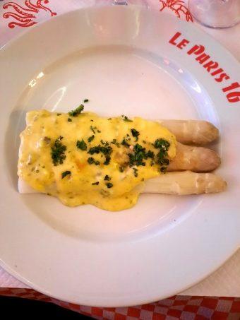 Asperges blanches sauce hollandaise © Patrick Faus