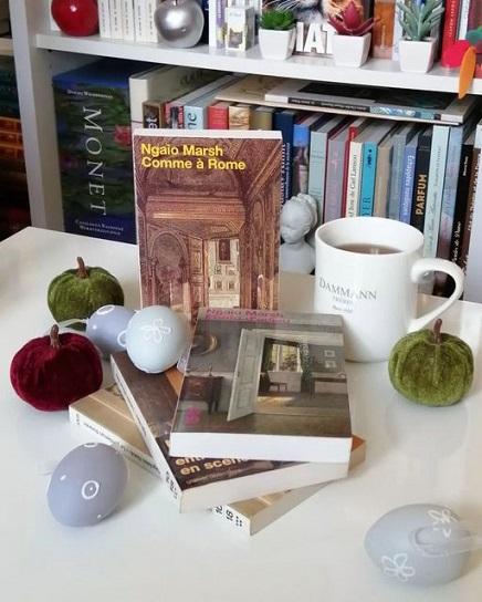 UN LIVRE, UN THE... UN LIVRE, UN THE...