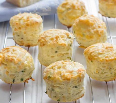 Apprenez à préparer les parfaits scones au parmesan au Thermomix Apprenez à préparer les parfaits scones au parmesan au Thermomix