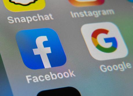 Facebook ‘DOWN’ – des milliers d’utilisateurs disent que l’application ne fonctionne pas en cas de panne mystérieuse