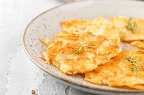 Rösti aux pommes de terre au four au Thermomix : la recette facile pour une cuisine suisse délicieuse ! Rösti aux pommes de terre au four au Thermomix : la recette facile pour une cuisine suisse délicieuse !