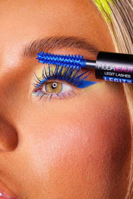 Huda Beauty – Une nouvelle gamme de maquillage haute en couleurs! Huda Beauty – Une nouvelle gamme de maquillage haute en couleurs!